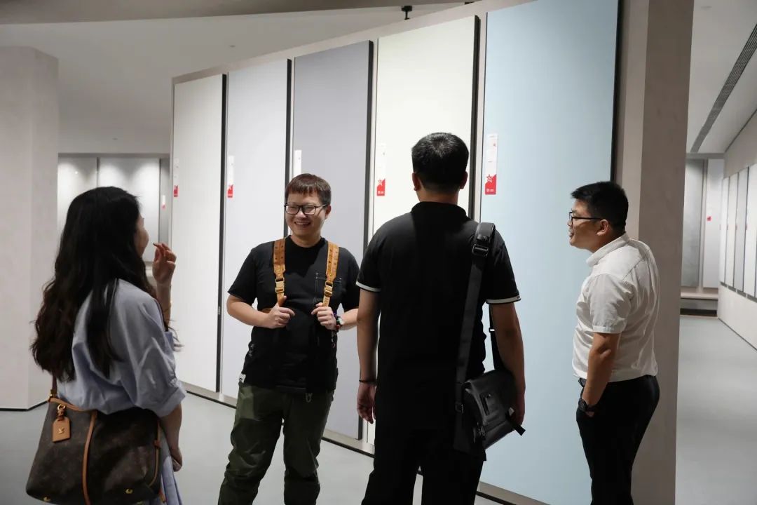 共筑美好丨海南省發展控股有限公司領導蒞臨大將軍瓷磚參觀考察(圖6)