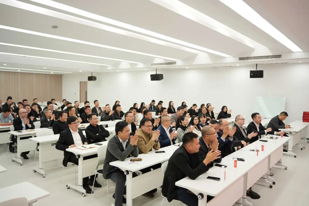 將軍陶瓷集團(tuán)十一月榮譽(yù)表彰盛會(huì)：以榮耀為炬，向收官?zèng)_刺(圖2)